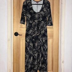 Salaam Scoopneck Dress with side slit